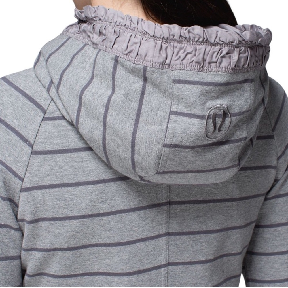 Lululemon Movement Jacket Sweatshirt Hoodie Gray Striped Women's size 10